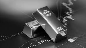 Silver Rockets to Record High as Investors Seek Safe Havens