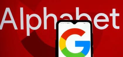Alphabet Rallies on Strong Google Ads and Cloud Profit Boost