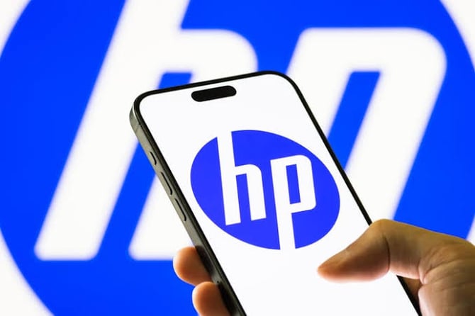 HP Bets on AI as Cost Pressures Mount and Layoffs Deepen
