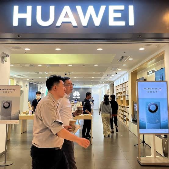 Huawei Returns to Challenge Apple’s Dominance in China