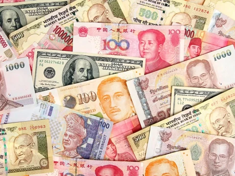 China's Yuan is Collapsing Against the Dollar
