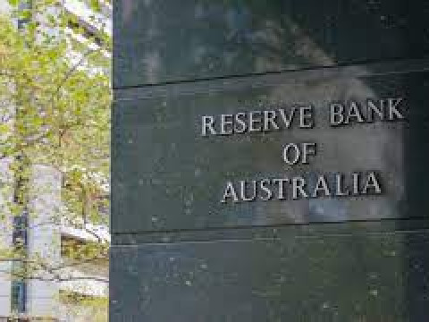 Australia’s Central Bank Says Interest Rates Too Low
