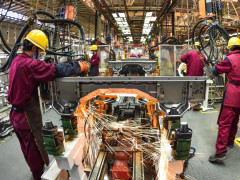 China’s Factory Activity Falls Amid Strict COVID Restrictions