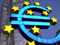 Euro Declines Amid Political Shifts in Europe
