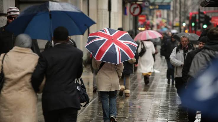 UK Economy Slumps Versus G7 Peers