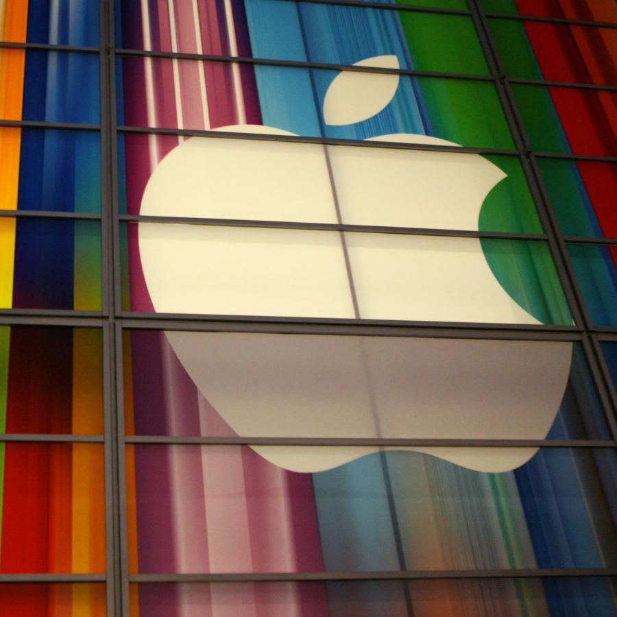 Apple Sales Show Large Quarterly Fall