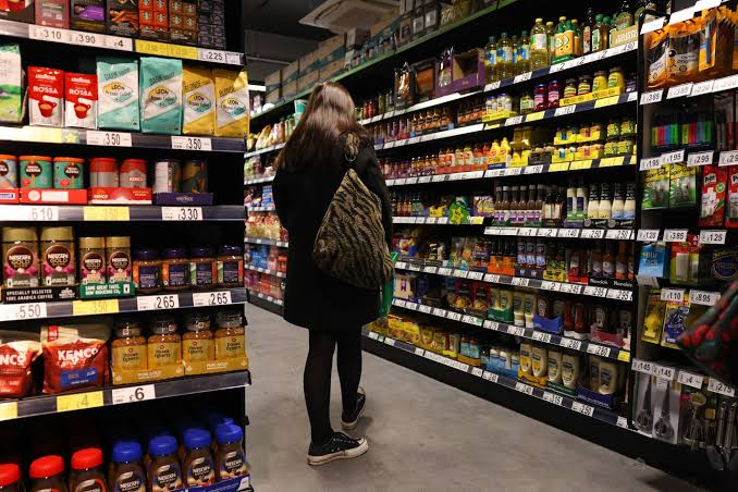 UK Inflation Remains Steady, Defying Expected Rise