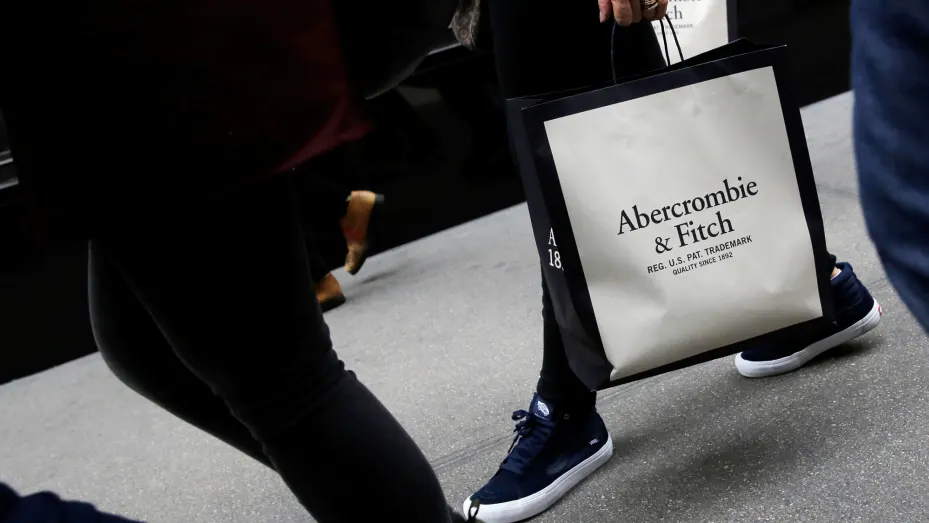 Abercrombie & Fitch Shares Tumble after Loss