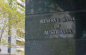 Australia’s Central Bank Says Interest Rates Too Low