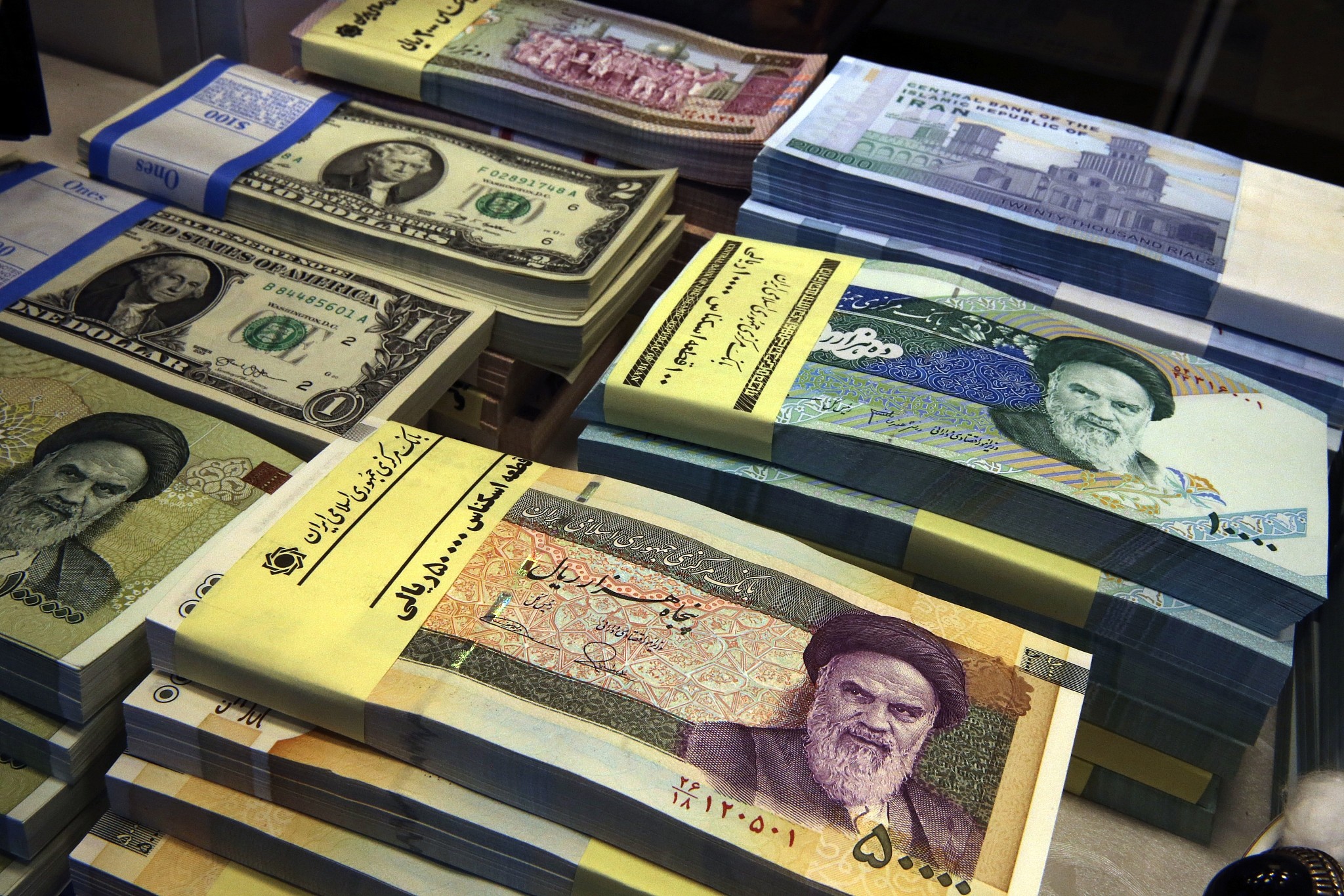 Iran Currency Falls to Lowest Ever Value Against US Dollar