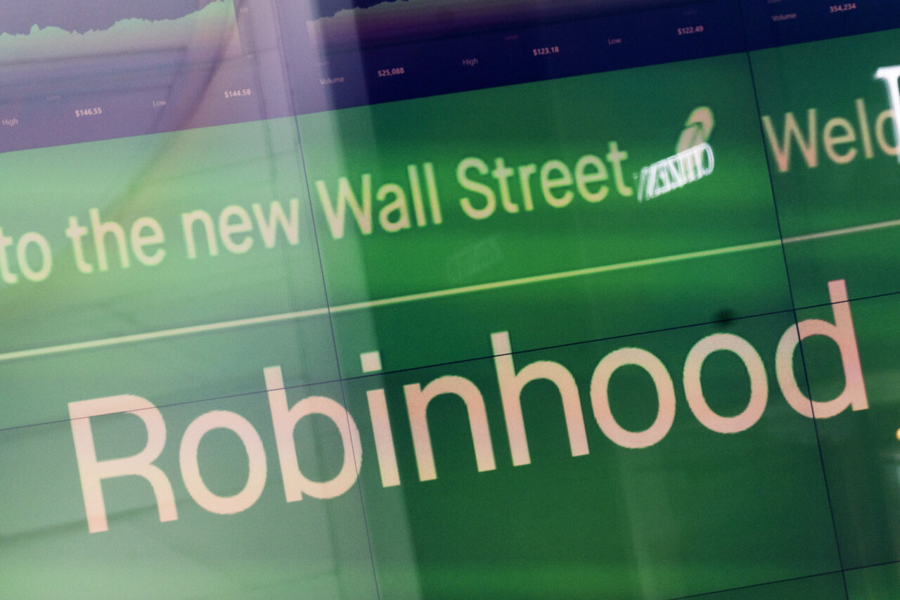 Robinhood Cuts Almost a Quarter of Its Workforce