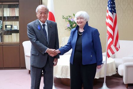 US and Japan Agree to Address Currency Issues