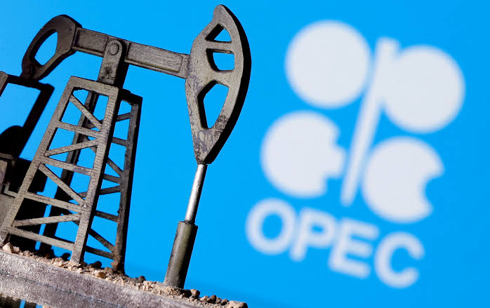 Weakening Oil Prices Force OPEC+ to Consider Cuts